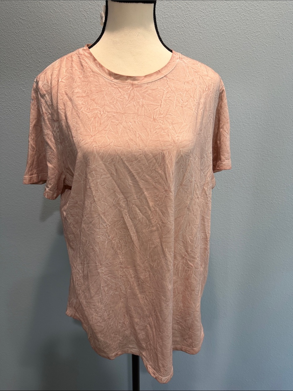 lululemon athletica Crinkle-Texture Short Sleeve Tee in Light Blush